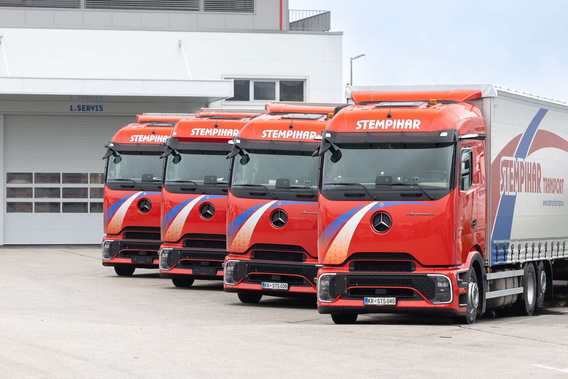 130 Years of Mercedes-Benz Trucks: Štempihar Transport Has Relied on the Inventor of the Truck for 37 Years