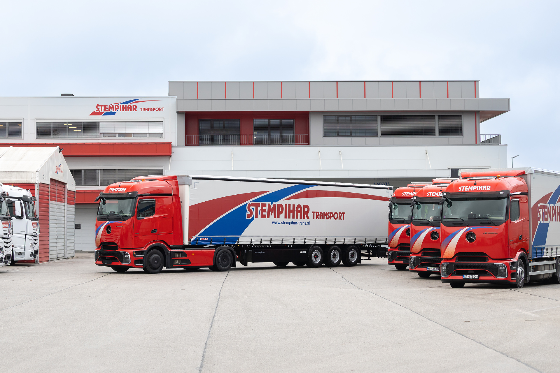 130 Years of Mercedes-Benz Trucks: Štempihar Transport Has Relied on the Inventor of the Truck for 37 Years
