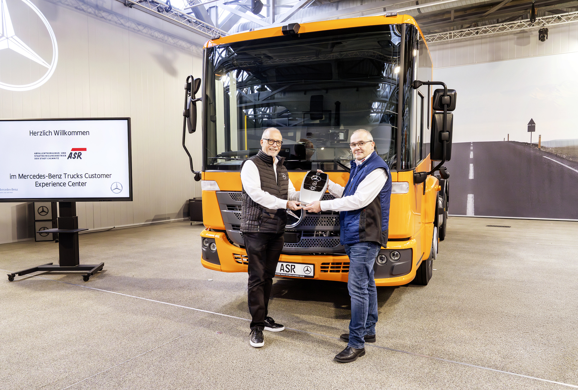 Stadtreinigung Chemnitz übernimmt elf neue Mercedes-Benz Econic für die Abfallentsorgung