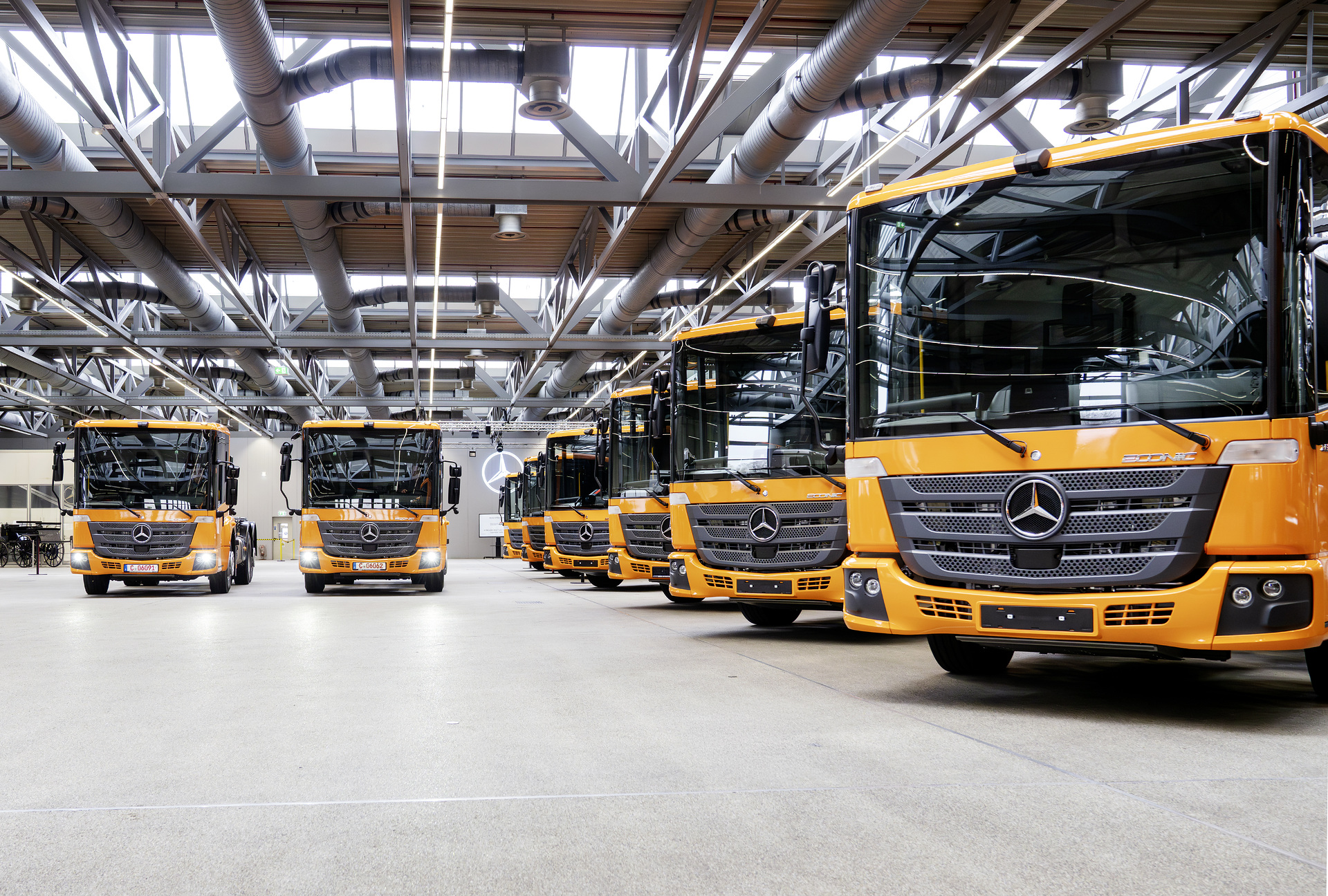 Stadtreinigung Chemnitz übernimmt elf neue Mercedes-Benz Econic für die Abfallentsorgung