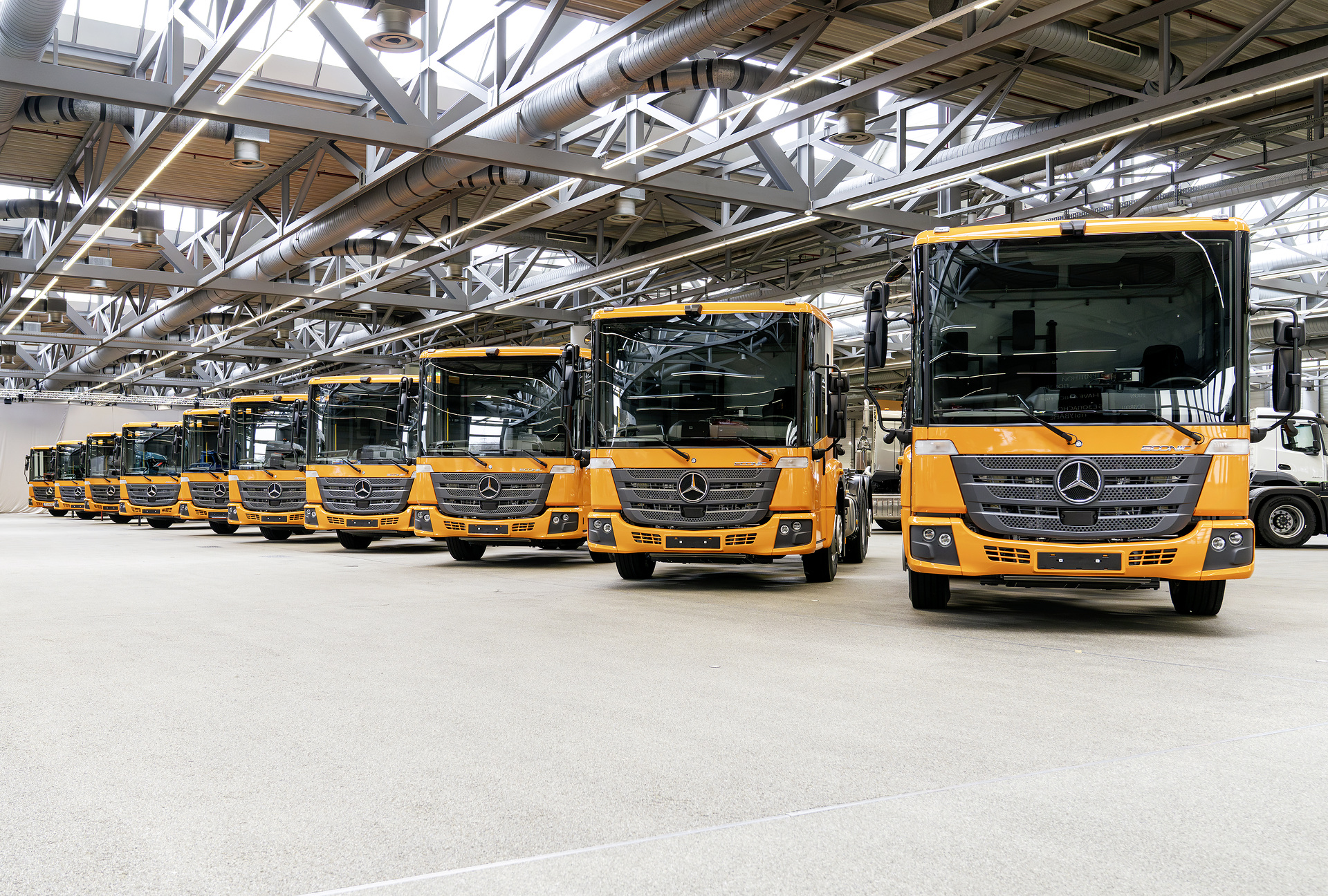 Stadtreinigung Chemnitz übernimmt elf neue Mercedes-Benz Econic für die Abfallentsorgung