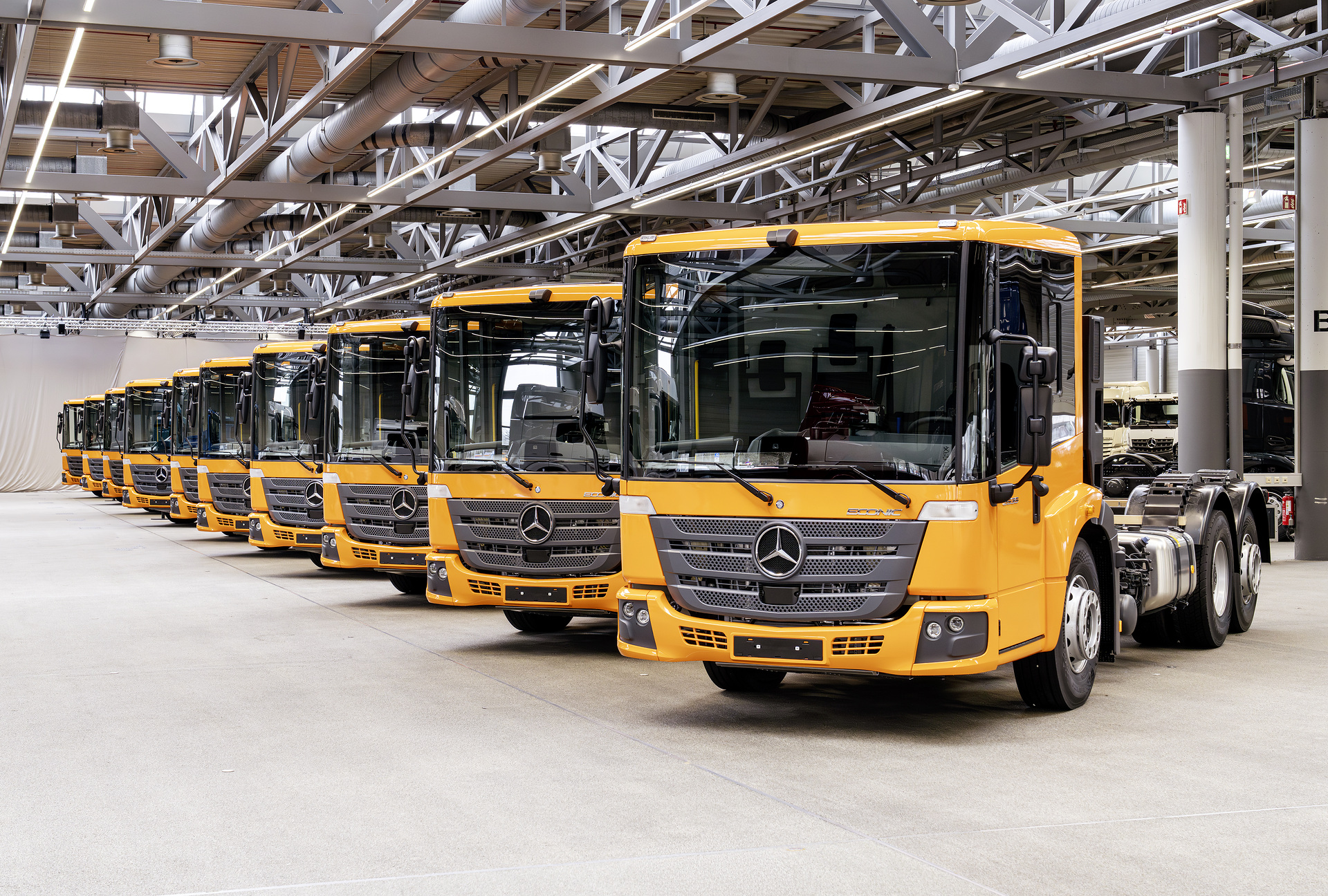 Stadtreinigung Chemnitz übernimmt elf neue Mercedes-Benz Econic für die Abfallentsorgung