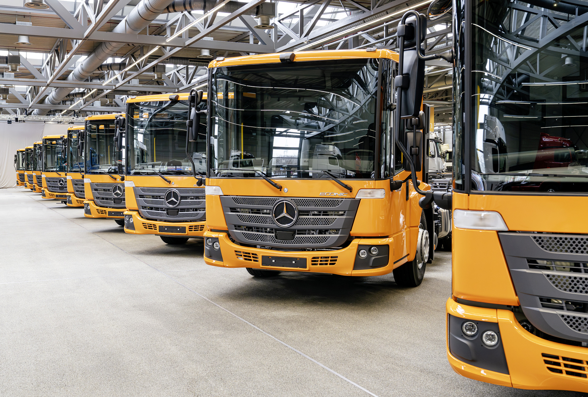 Stadtreinigung Chemnitz übernimmt elf neue Mercedes-Benz Econic für die Abfallentsorgung