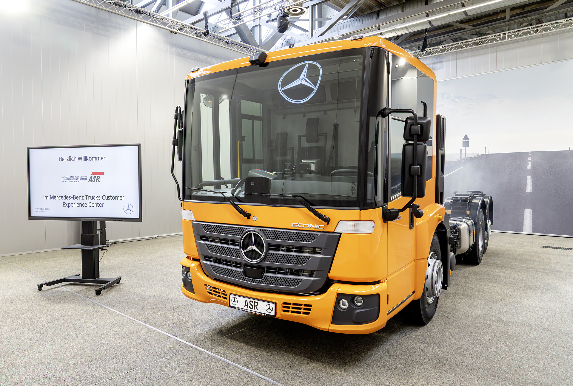 Stadtreinigung Chemnitz übernimmt elf neue Mercedes-Benz Econic für die Abfallentsorgung