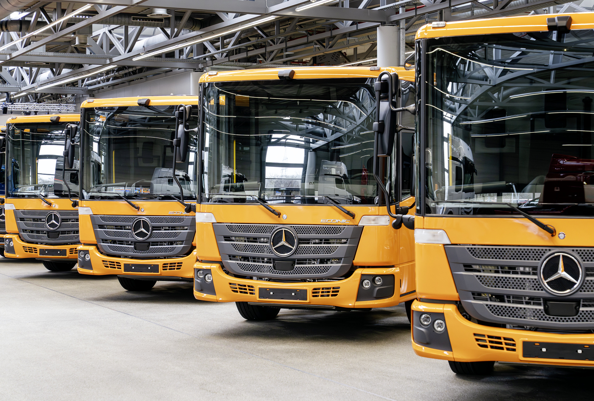 Stadtreinigung Chemnitz übernimmt elf neue Mercedes-Benz Econic für die Abfallentsorgung