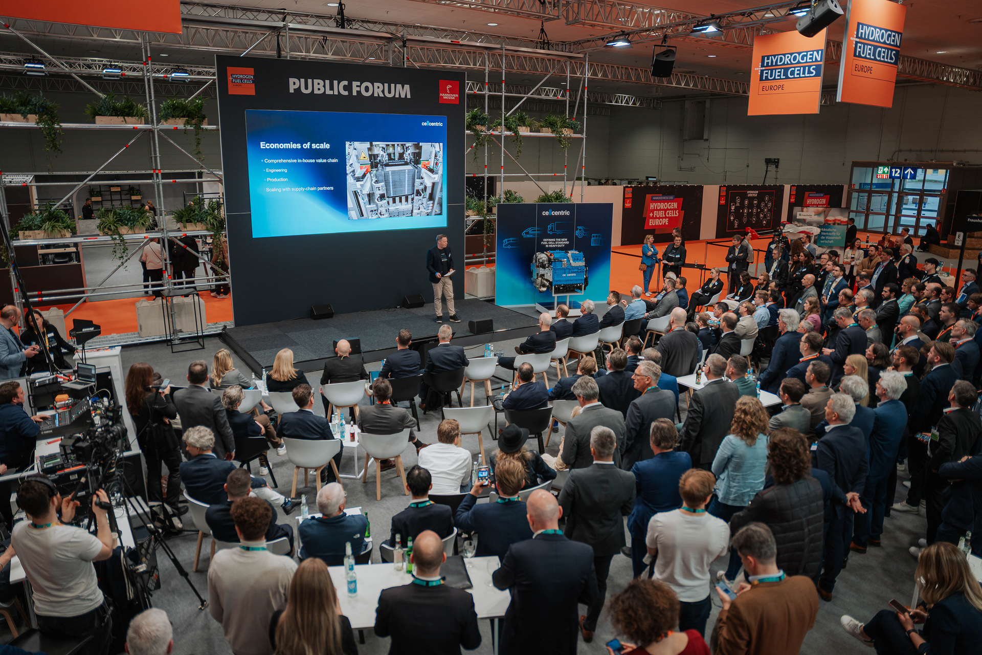 Defining the new fuel cell standard in heavy-duty applications: cellcentric unveils BZA375