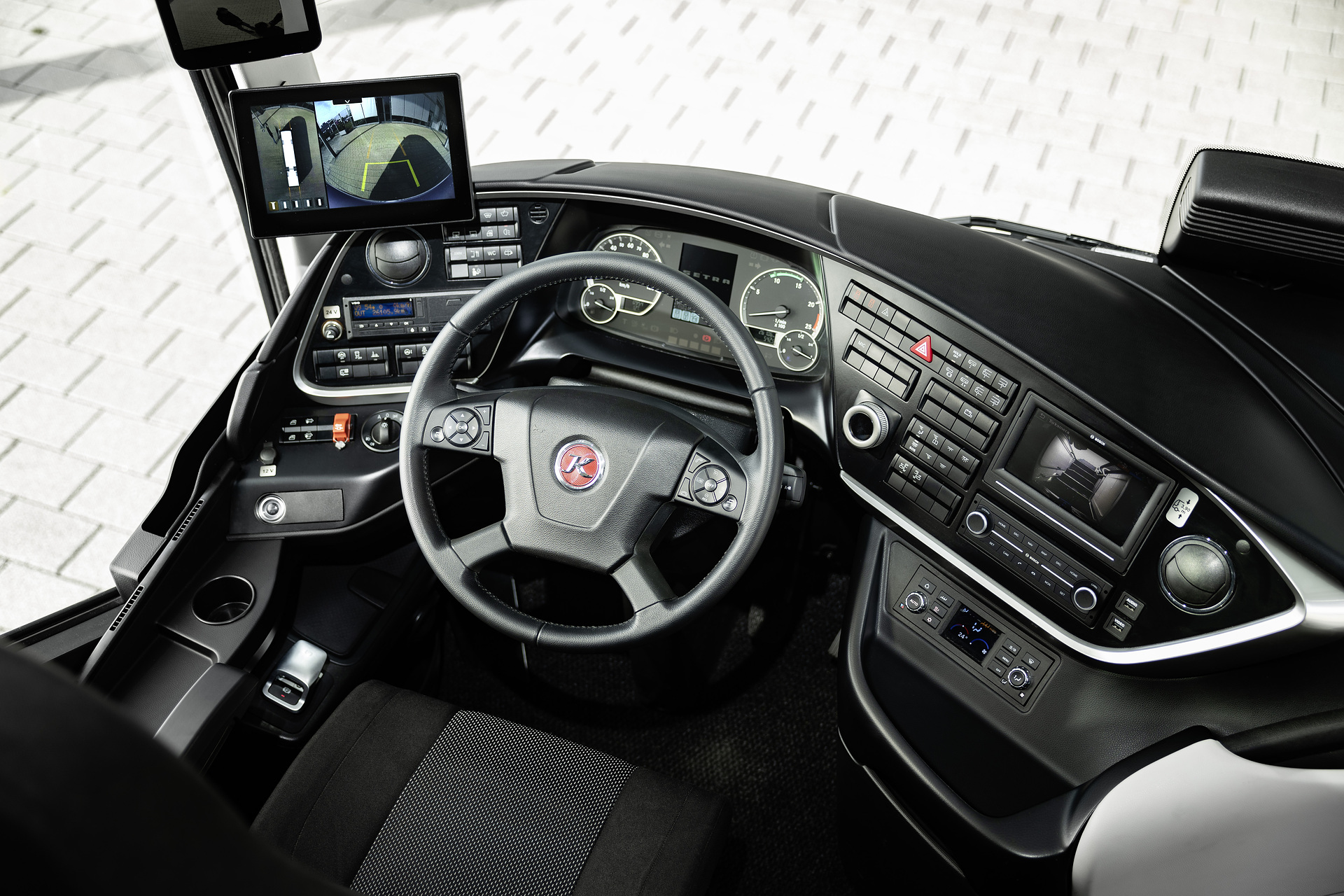 Press Kit “75 Years of Setra” – Innovation built on Tradition