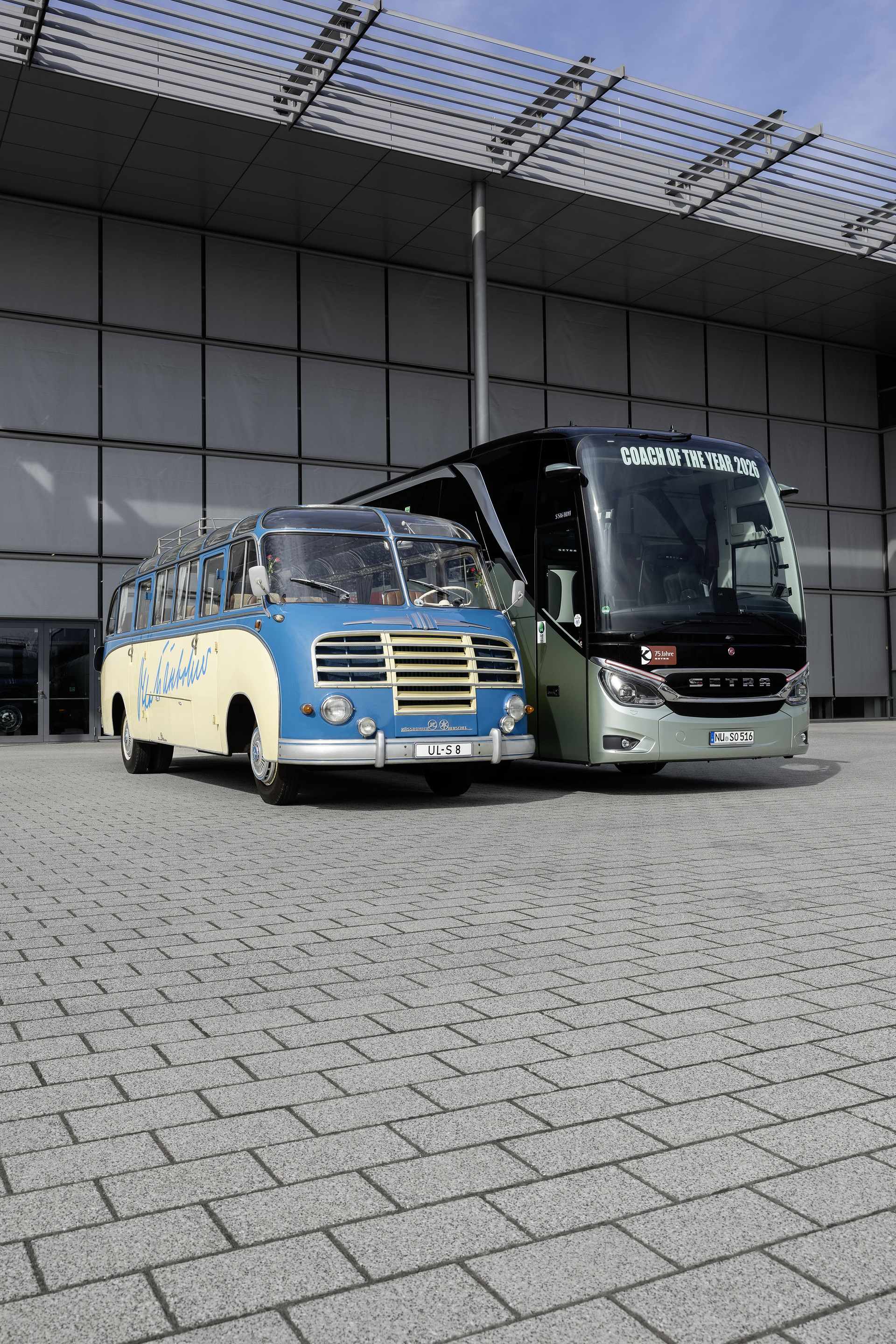 Press Kit “75 Years of Setra” – Innovation built on Tradition