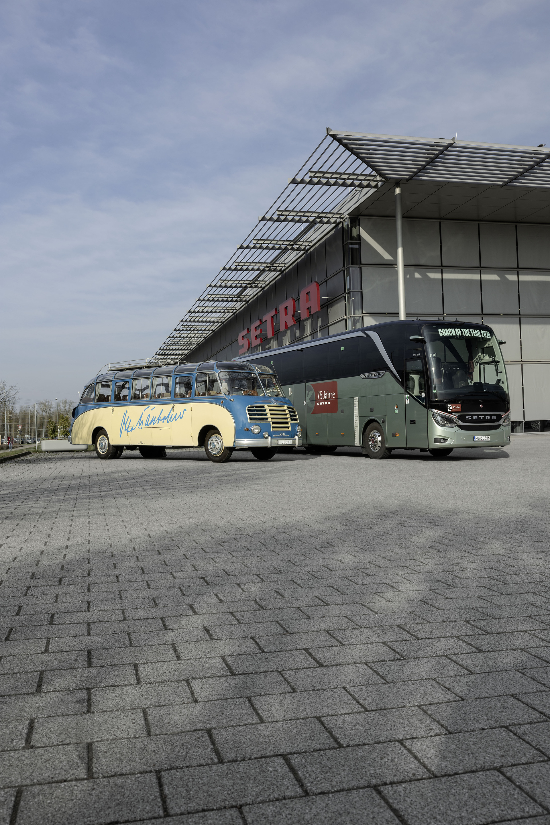 Press Kit “75 Years of Setra” – Innovation built on Tradition