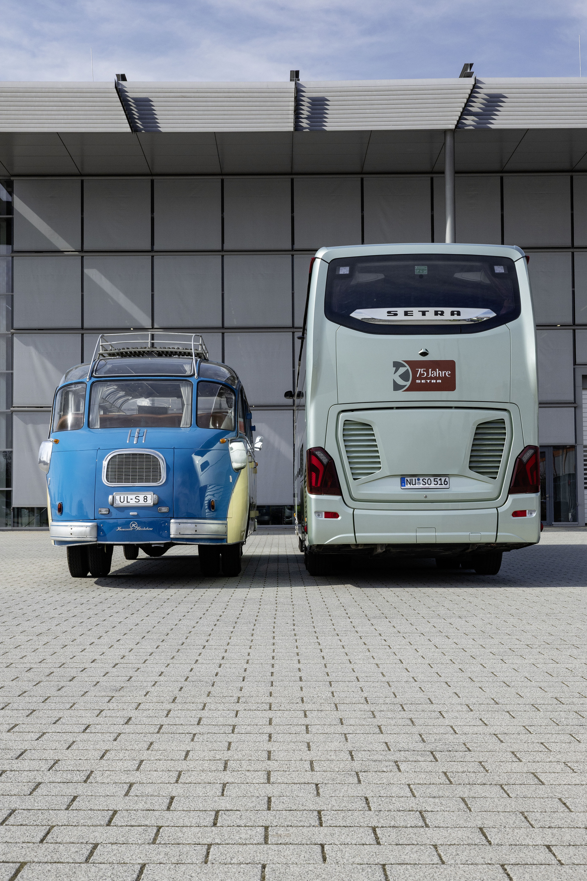 Press Kit “75 Years of Setra” – Innovation built on Tradition