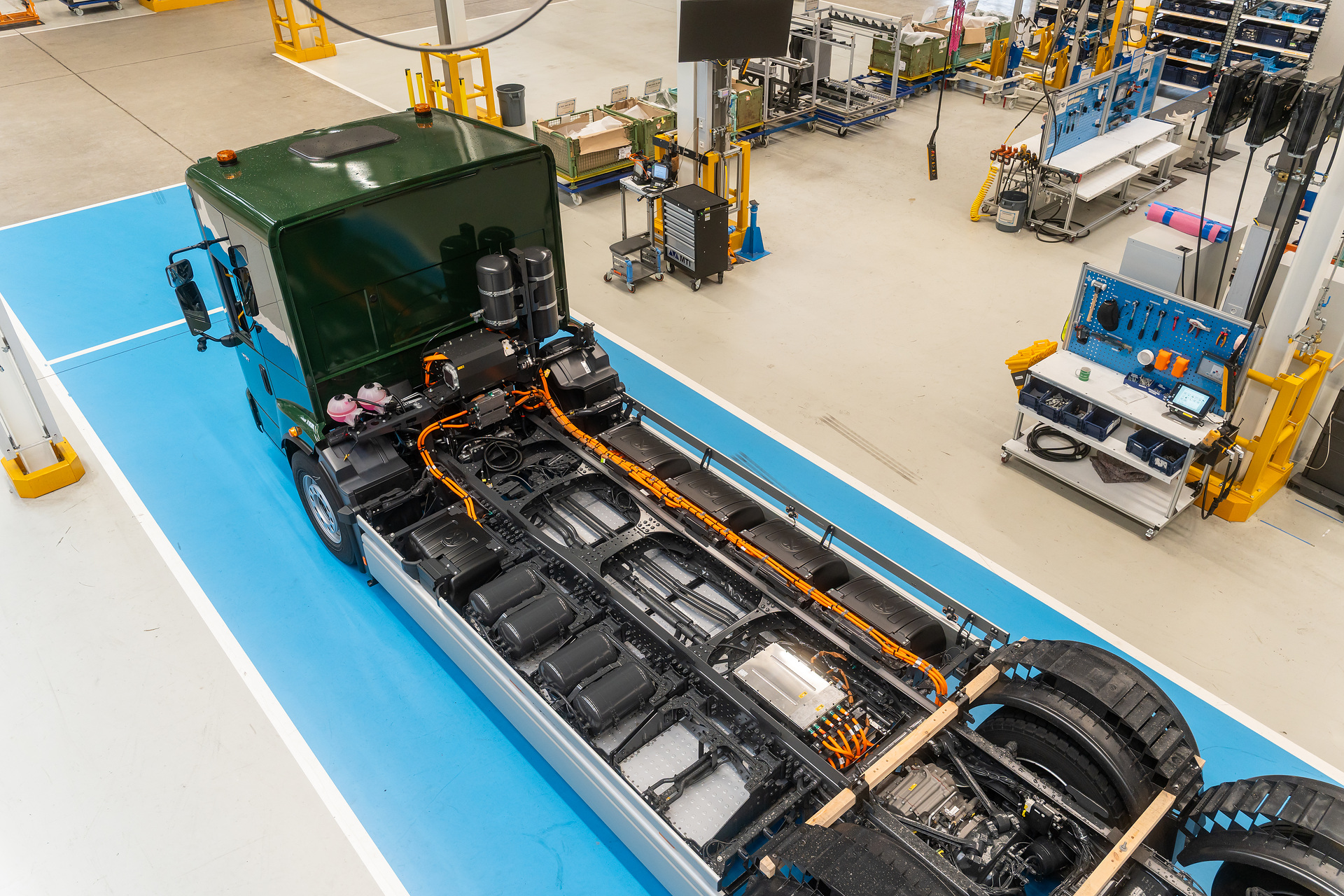 Innovative Lösungen für kommunale Aufgaben: Mercedes-Benz Trucks auf der IFAT 2026 mit Unimog, eEconic, eActros und einem Recycling-Konzeptfahrzeug