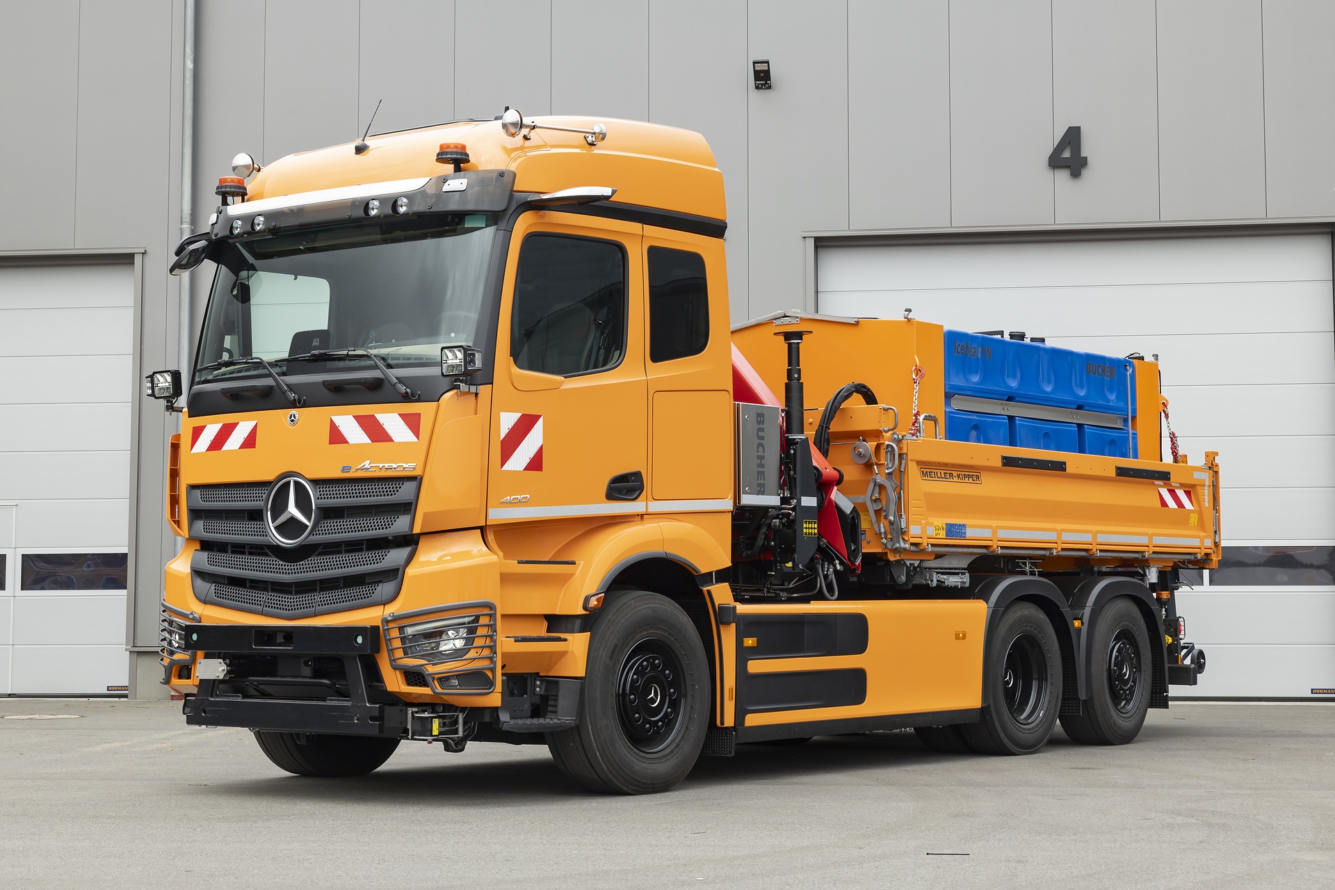 Innovative Lösungen für kommunale Aufgaben: Mercedes-Benz Trucks auf der IFAT 2026 mit Unimog, eEconic, eActros und einem Recycling-Konzeptfahrzeug