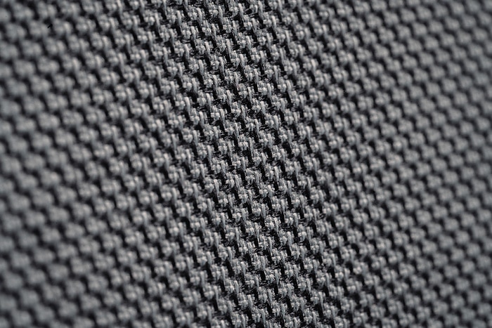 Zweispurig zur Kreislaufwirtschaft: Mercedes-Benz Trucks zeigt den reECONIC – ein batterieelektrisches Fahrzeug mit recycelten Materialien