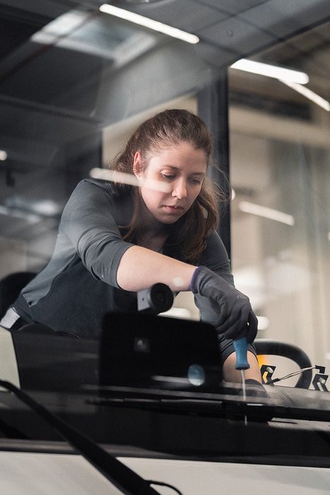 Zweispurig zur Kreislaufwirtschaft: Mercedes-Benz Trucks zeigt den reECONIC – ein batterieelektrisches Fahrzeug mit recycelten Materialien