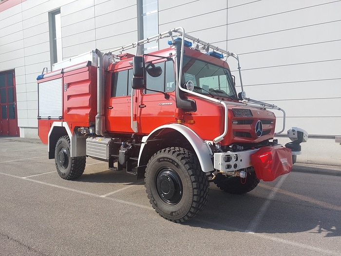 RETTmobil 2026: Daimler Truck zeigt Unimog U 5023 für anspruchsvolle Einsatzlagen und Atego LF 10