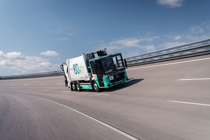 Two-lane road to a circular economy: Mercedes-Benz Trucks unveils the reECONIC – a battery-electric vehicle made from recycled materials