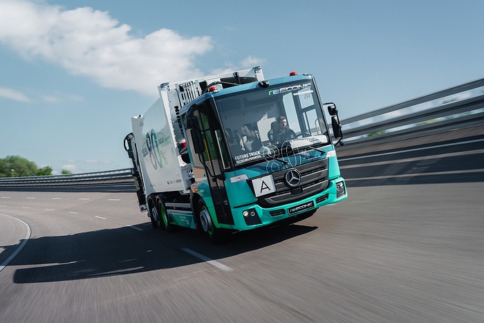 Two-lane road to a circular economy: Mercedes-Benz Trucks unveils the reECONIC – a battery-electric vehicle made from recycled materials