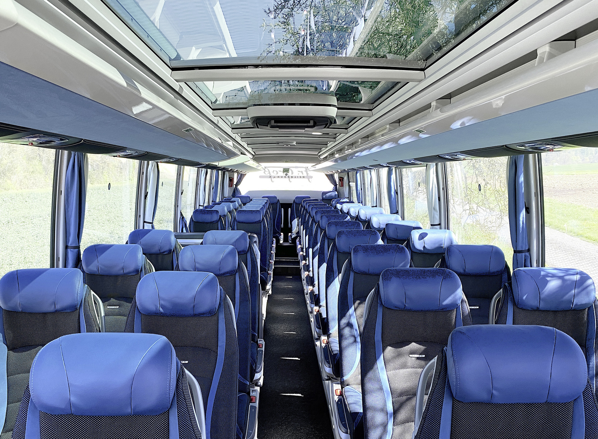 Neue Setra Reisebusse - Zur Feier des Tages