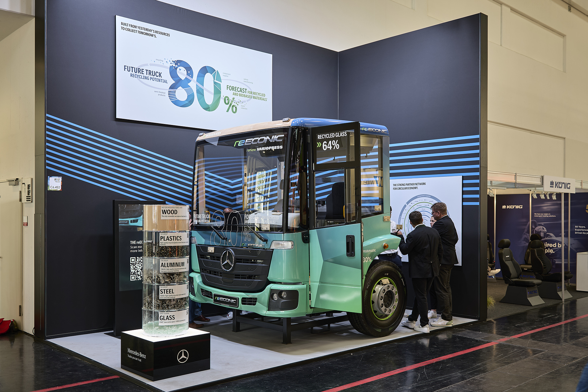 Zweispurig zur Kreislaufwirtschaft: Mercedes-Benz Trucks zeigt den reECONIC – ein batterieelektrisches Fahrzeug mit recycelten Materialien