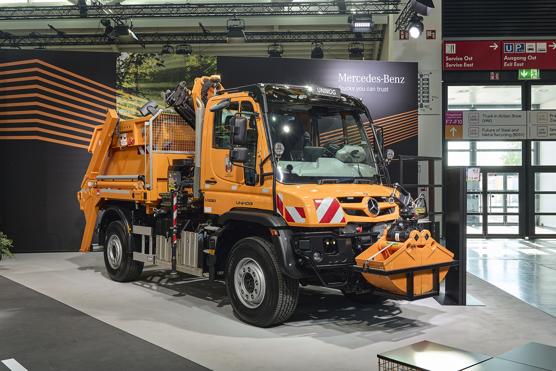 Innovative Lösungen für kommunale Aufgaben: Mercedes-Benz Trucks auf der IFAT 2026 mit Unimog, eEconic, eActros und einem Recycling-Konzeptfahrzeug