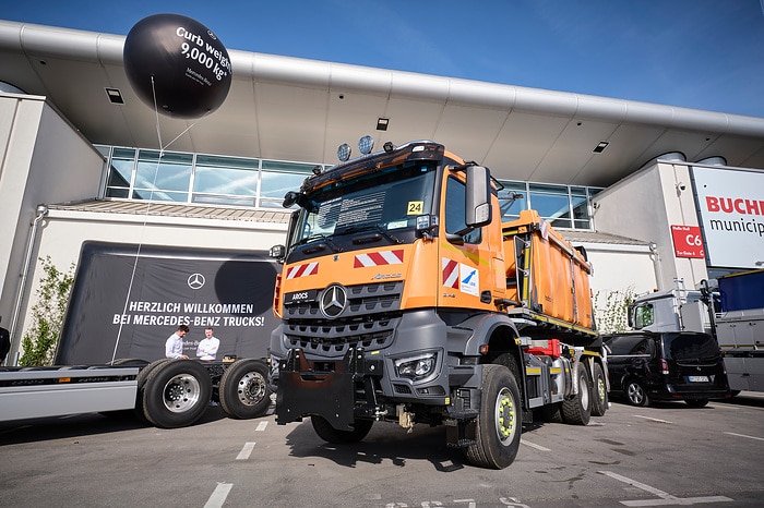 Innovative Lösungen für kommunale Aufgaben: Mercedes-Benz Trucks auf der IFAT 2026 mit Unimog, eEconic, eActros und einem Recycling-Konzeptfahrzeug
