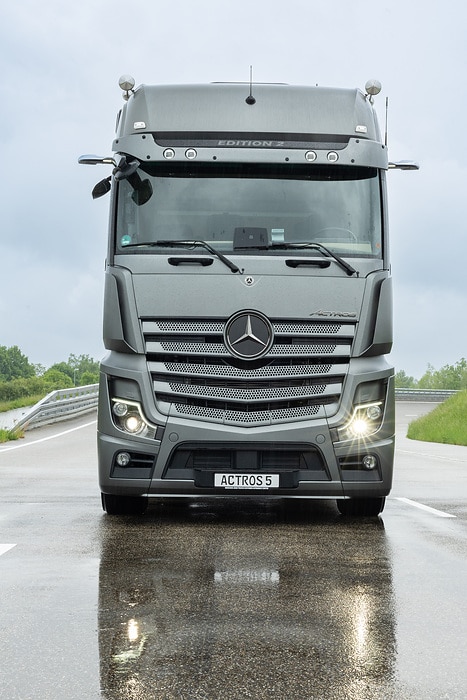 30 Years of Actros in the Anniversary Year “130 Years of Trucks”: How Mercedes Benz Trucks Combines Engineering Heritage and Transformation