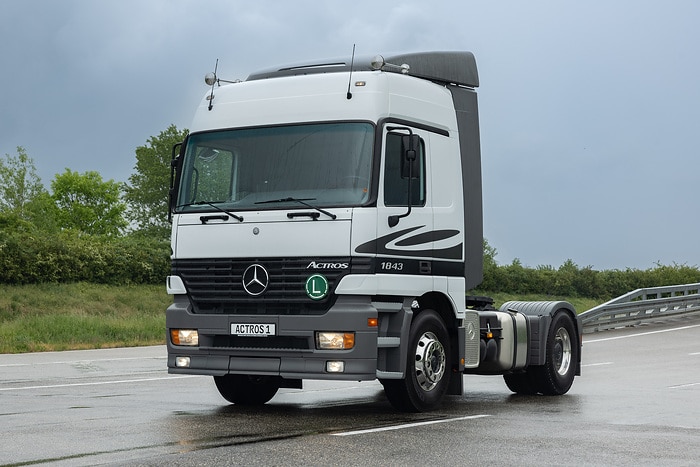 30 Years of Actros in the Anniversary Year “130 Years of Trucks”: How Mercedes Benz Trucks Combines Engineering Heritage and Transformation