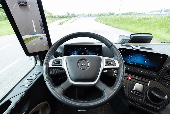 30 Years of Actros in the Anniversary Year “130 Years of Trucks”: How Mercedes Benz Trucks Combines Engineering Heritage and Transformation
