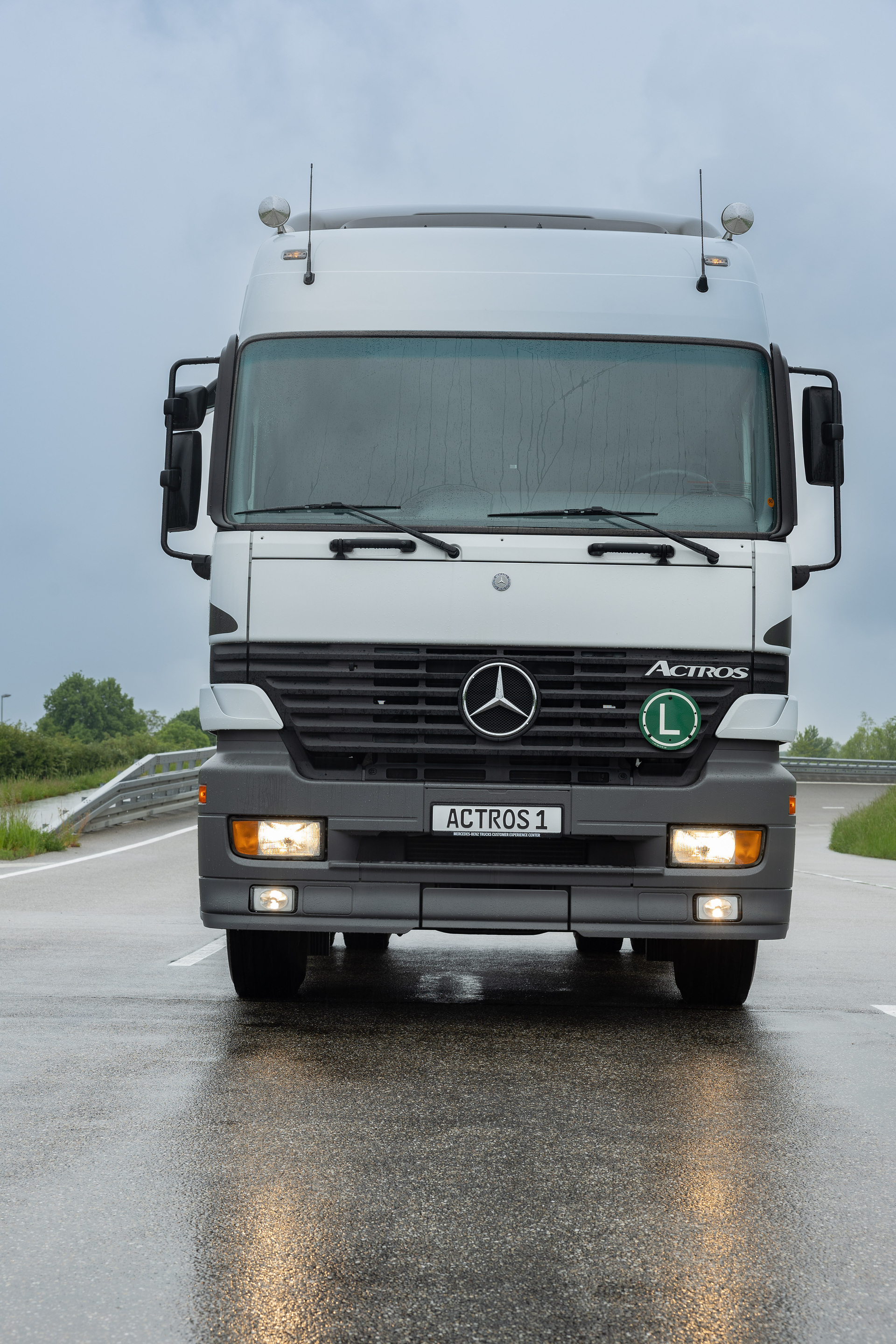 30 Years of Actros in the Anniversary Year “130 Years of Trucks”: How Mercedes Benz Trucks Combines Engineering Heritage and Transformation