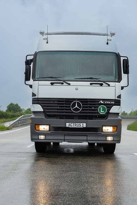 30 Years of Actros in the Anniversary Year “130 Years of Trucks”: How Mercedes Benz Trucks Combines Engineering Heritage and Transformation