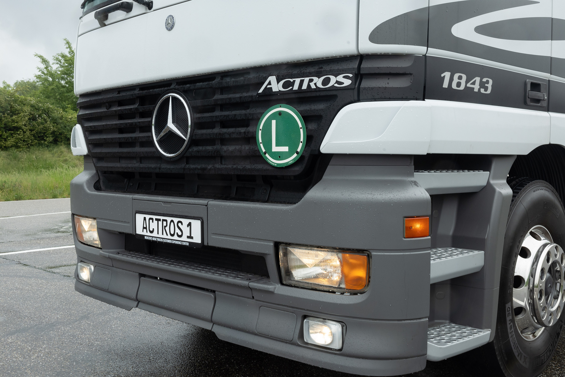 30 Years of Actros in the Anniversary Year “130 Years of Trucks”: How Mercedes Benz Trucks Combines Engineering Heritage and Transformation