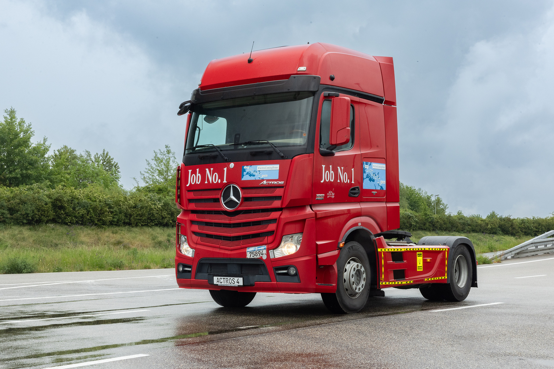 30 Years of Actros in the Anniversary Year “130 Years of Trucks”: How Mercedes Benz Trucks Combines Engineering Heritage and Transformation