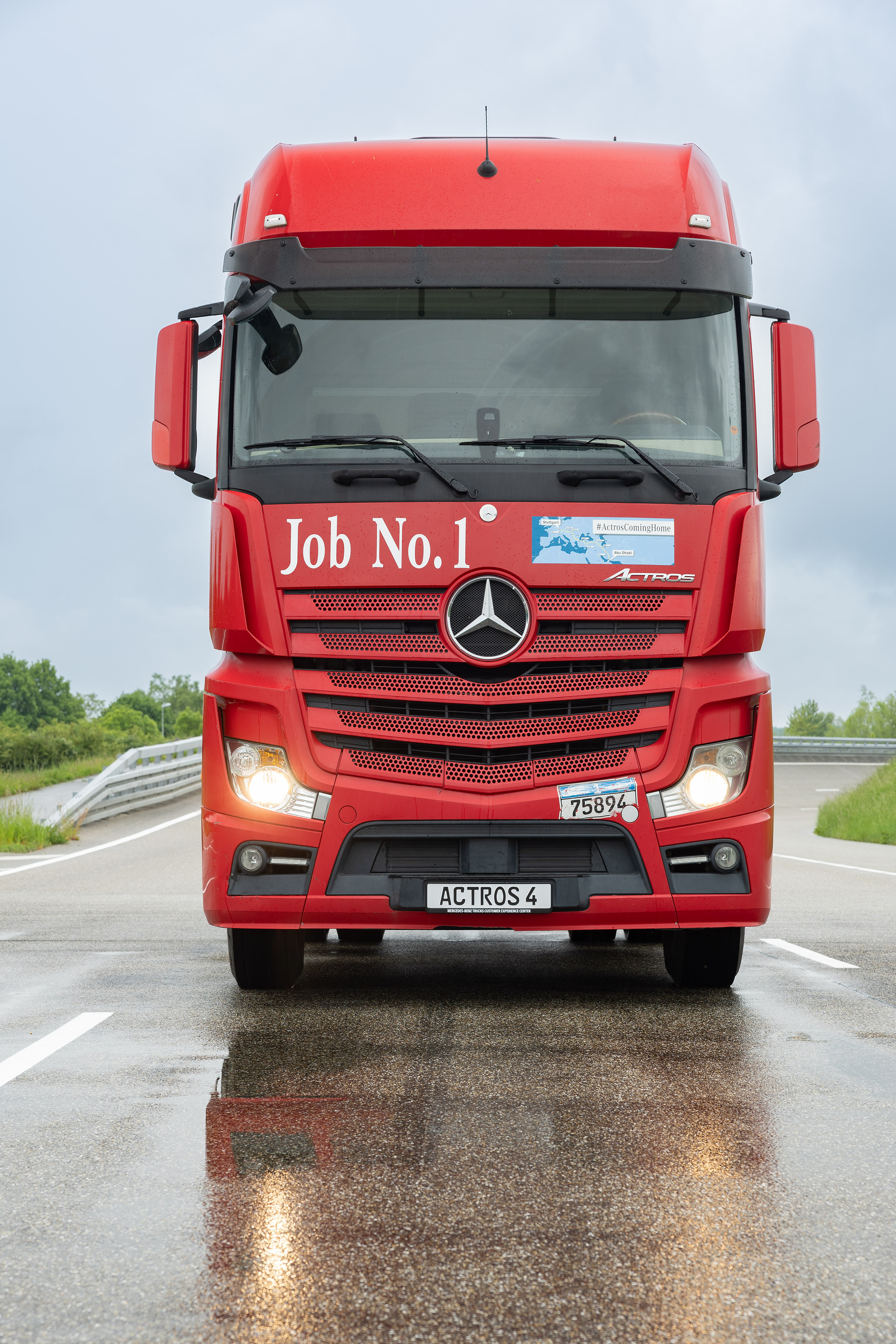 30 Years of Actros in the Anniversary Year “130 Years of Trucks”: How Mercedes Benz Trucks Combines Engineering Heritage and Transformation