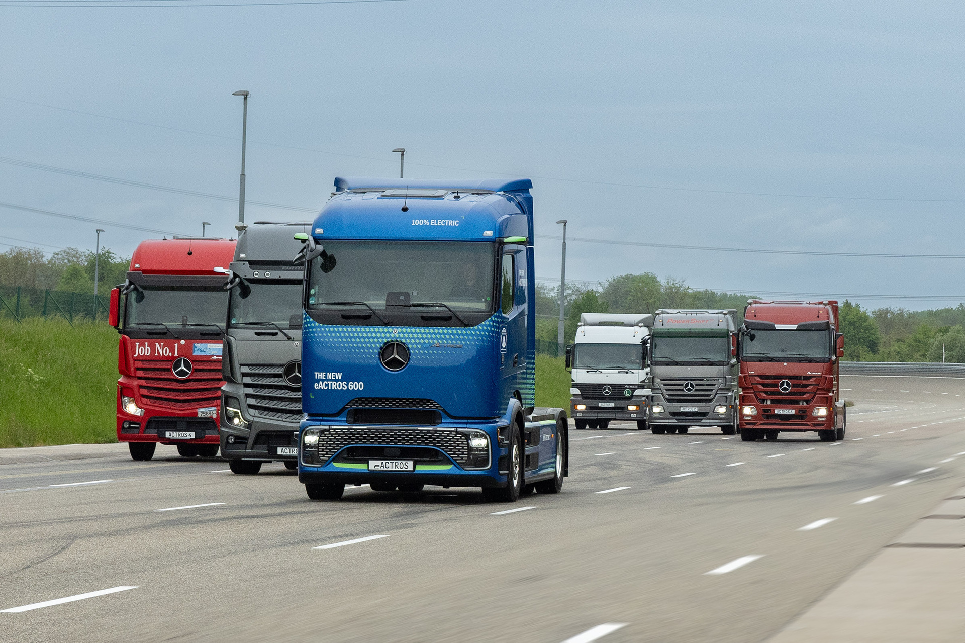 30 Years of Actros in the Anniversary Year “130 Years of Trucks”: How Mercedes Benz Trucks Combines Engineering Heritage and Transformation