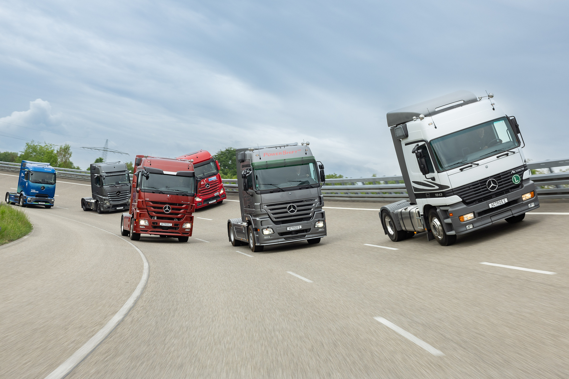 30 Years of Actros in the Anniversary Year “130 Years of Trucks”: How Mercedes Benz Trucks Combines Engineering Heritage and Transformation