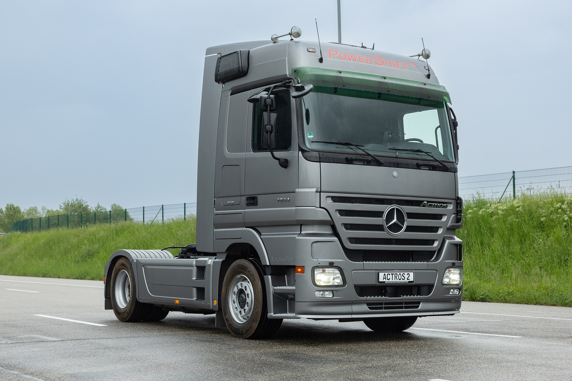 30 Years of Actros in the Anniversary Year “130 Years of Trucks”: How Mercedes Benz Trucks Combines Engineering Heritage and Transformation