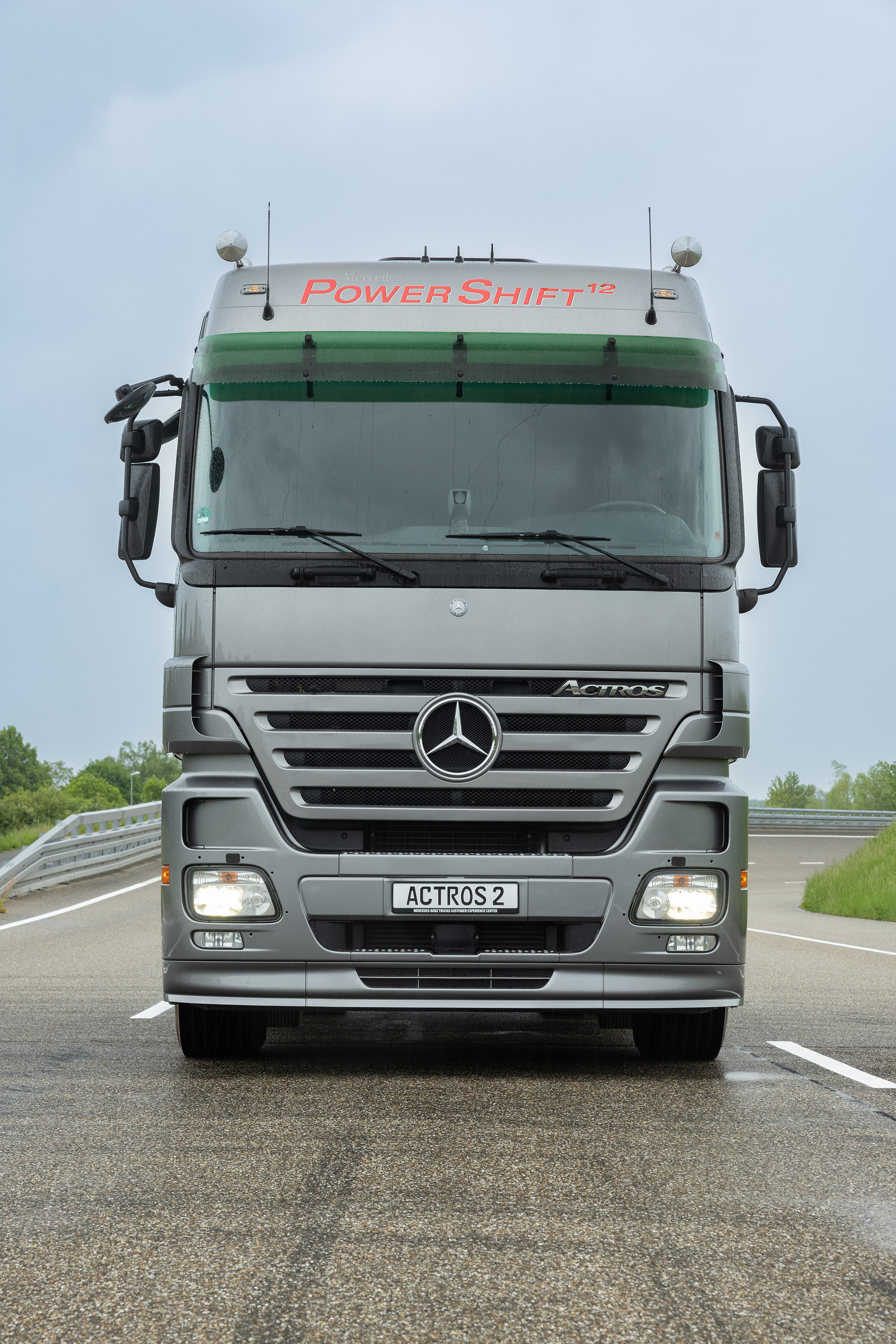 30 Years of Actros in the Anniversary Year “130 Years of Trucks”: How Mercedes Benz Trucks Combines Engineering Heritage and Transformation
