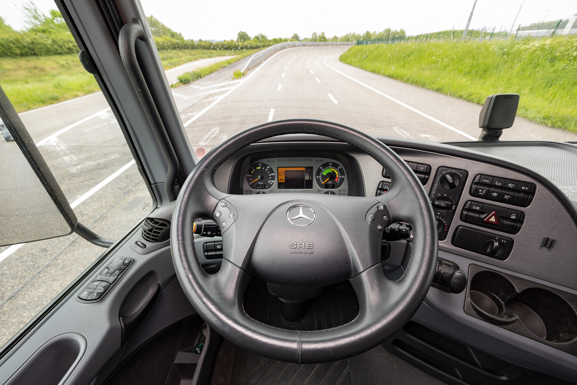 30 Years of Actros in the Anniversary Year “130 Years of Trucks”: How Mercedes Benz Trucks Combines Engineering Heritage and Transformation