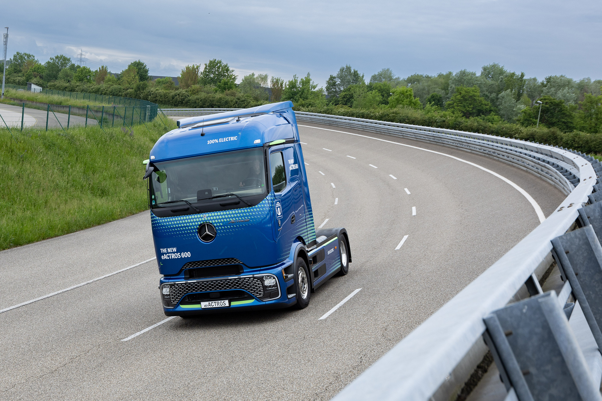 30 Years of Actros in the Anniversary Year “130 Years of Trucks”: How Mercedes Benz Trucks Combines Engineering Heritage and Transformation