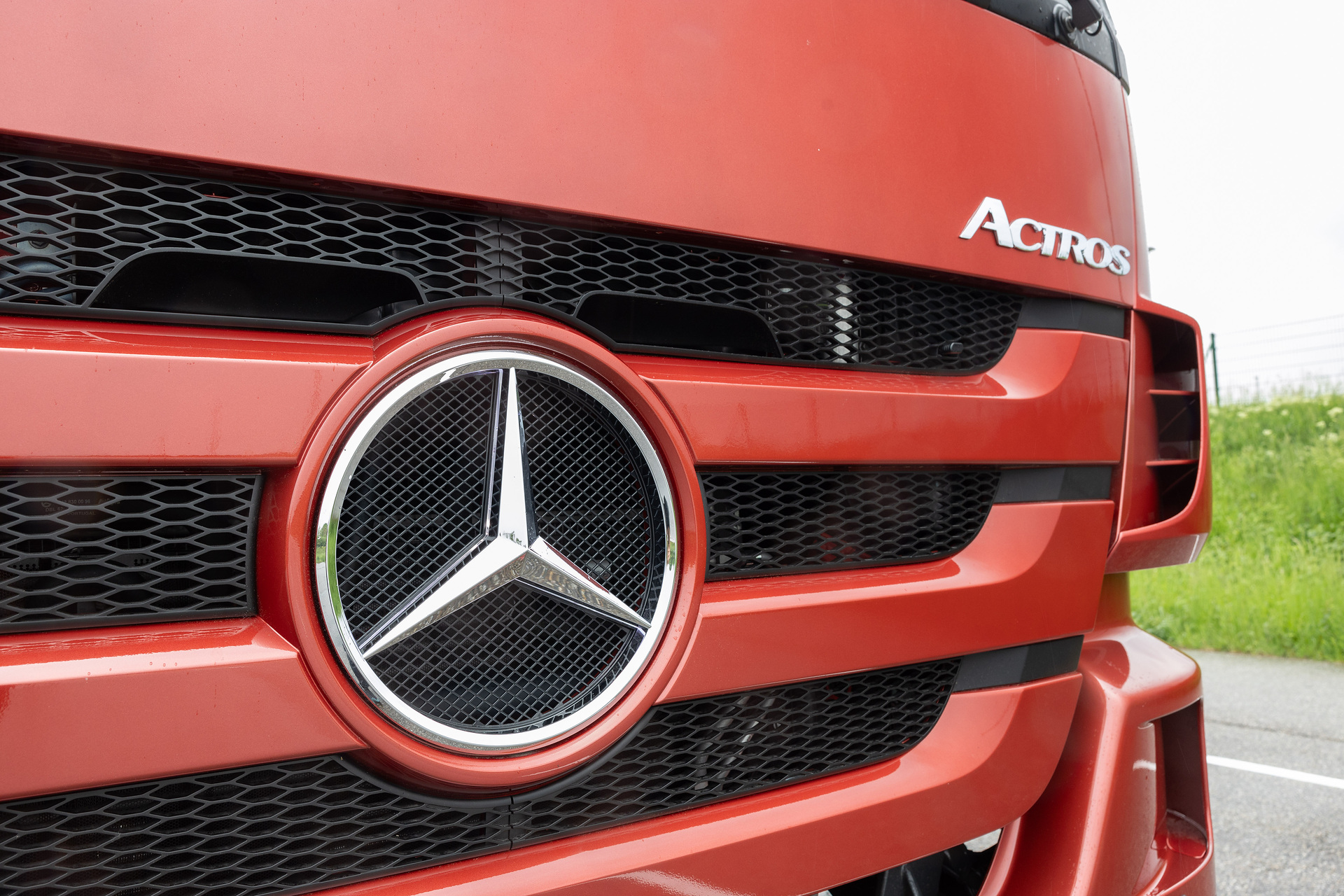 30 Years of Actros in the Anniversary Year “130 Years of Trucks”: How Mercedes Benz Trucks Combines Engineering Heritage and Transformation