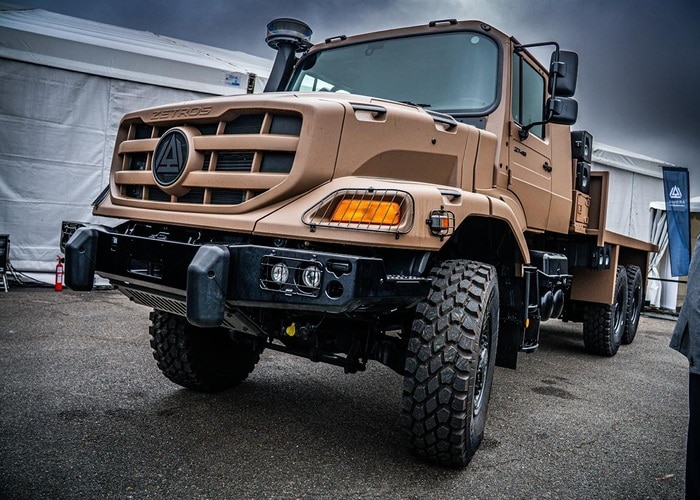 Großauftrag für Daimler Truck und John Cockerill Defense: 7.000 militärische Lkw für französische Armee