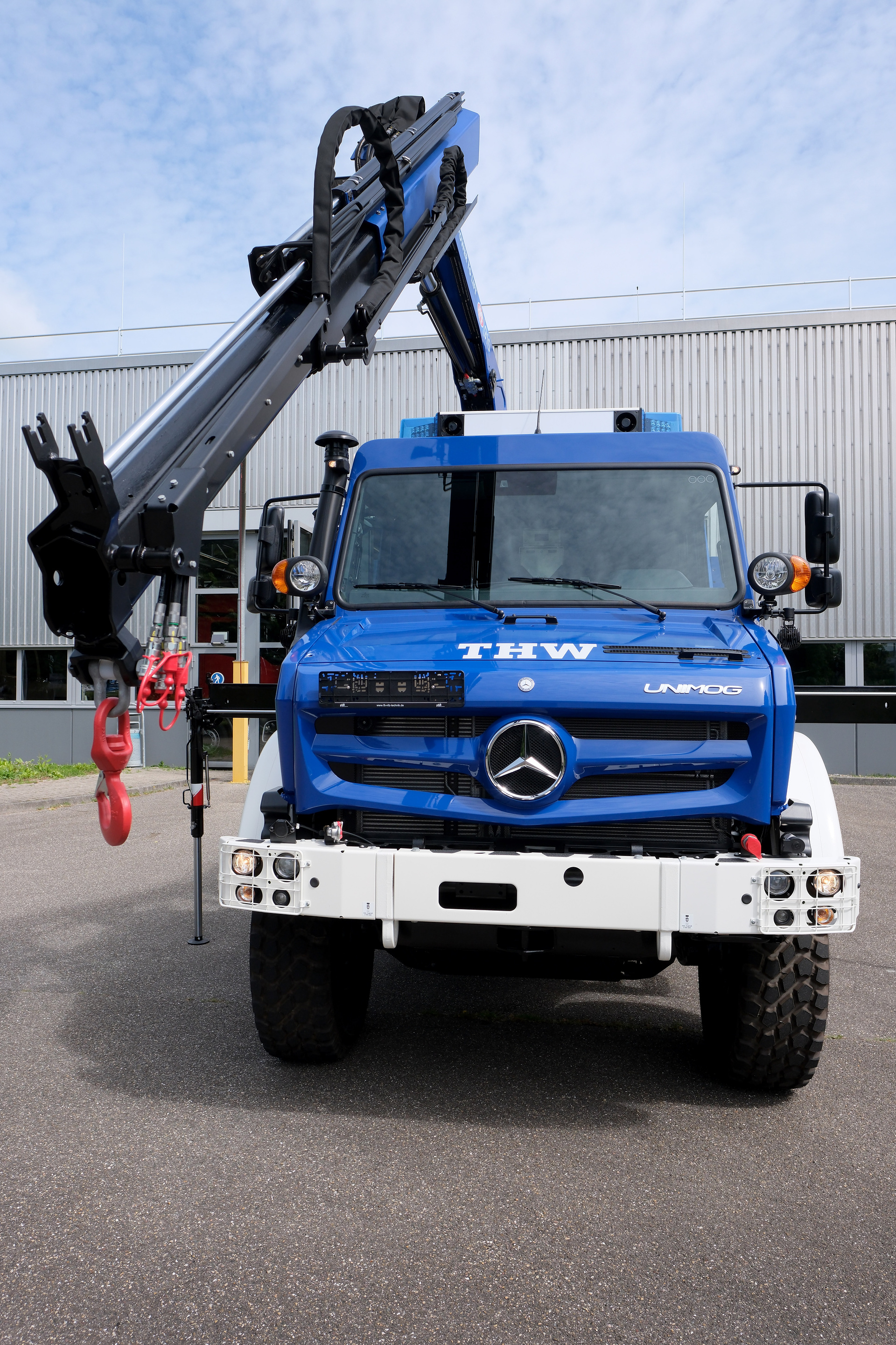 Starke Flotte für schwere Aufgaben: Unimog-Großauftrag für THW