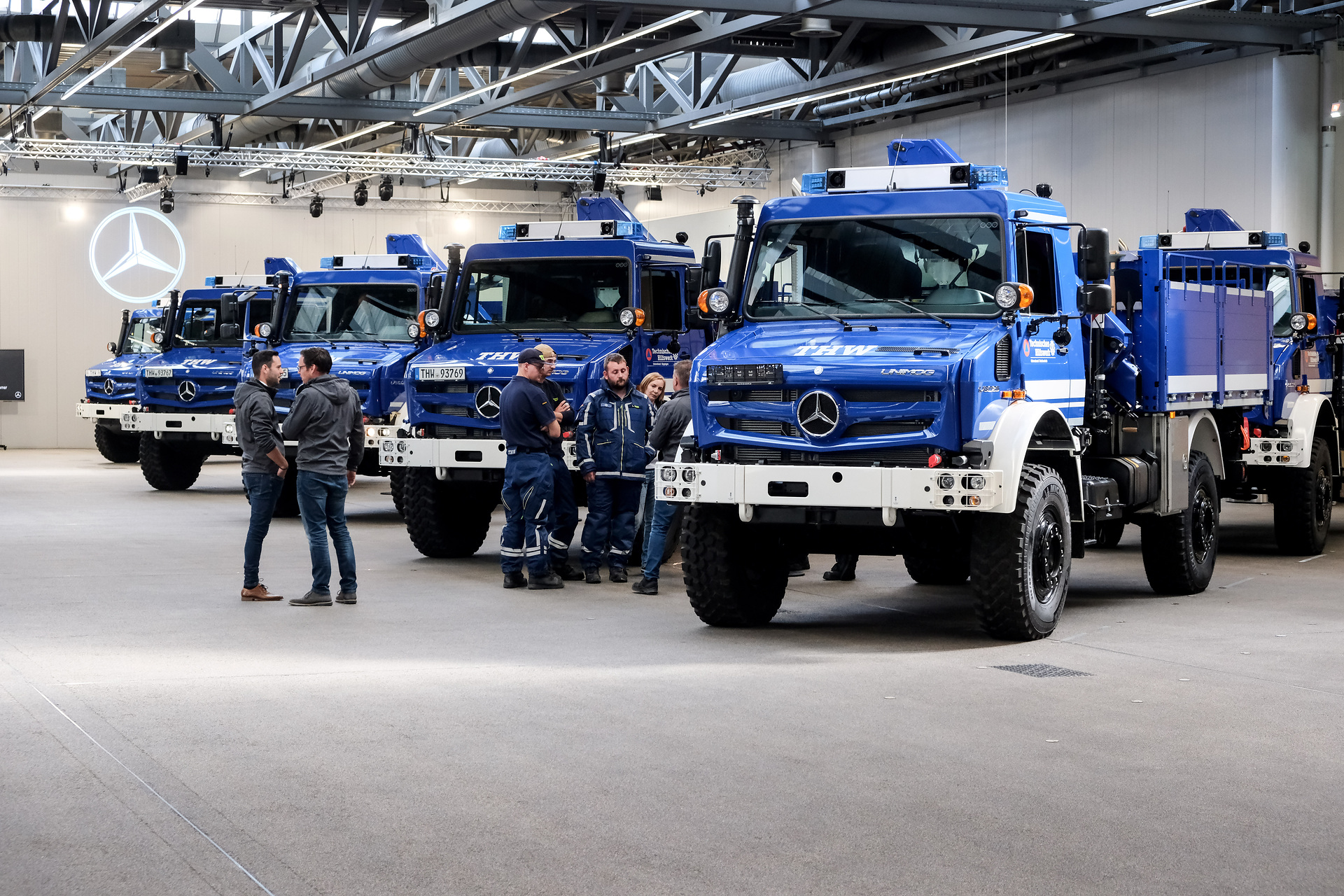 Starke Flotte für schwere Aufgaben: Unimog-Großauftrag für THW