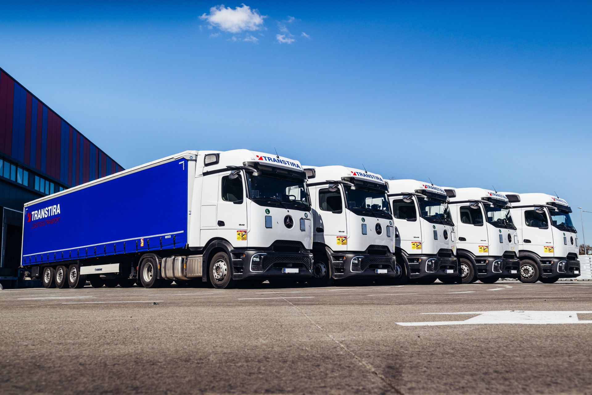 Großauftrag für Mercedes-Benz Trucks: Mehr als 500 Actros L ProCabin gehen in 2026 an litauisches Logistik- und Transportunternehmen TRANSTIRA