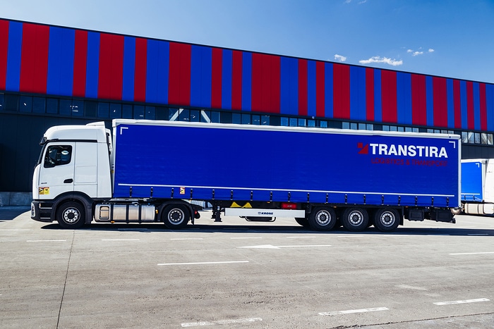 Major order: Lithuanian logistics and transport company TRANSTIRA exclusively expands international long-haul fleet with more than 500 Mercedes-Benz Actros L ProCabin