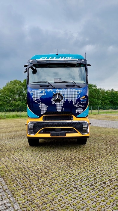 On Two Axles Under the Open Sky: Mercedes-Benz eActros 600 Expedition Vehicle and Several Unimogs at Abenteuer Allrad 2026