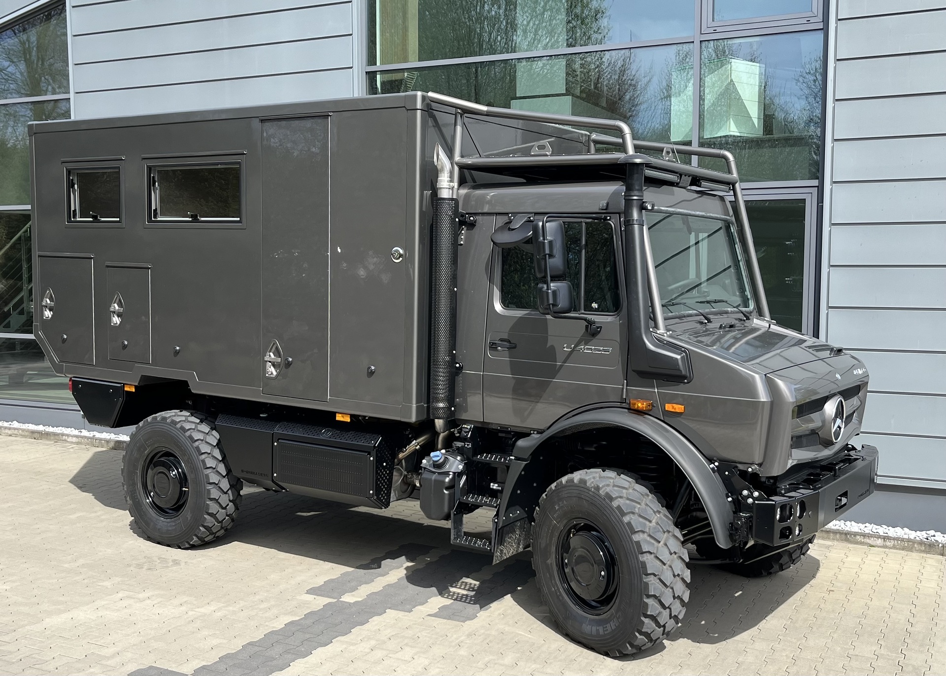 On Two Axles Under the Open Sky: Mercedes-Benz eActros 600 Expedition Vehicle and Several Unimogs at Abenteuer Allrad 2026