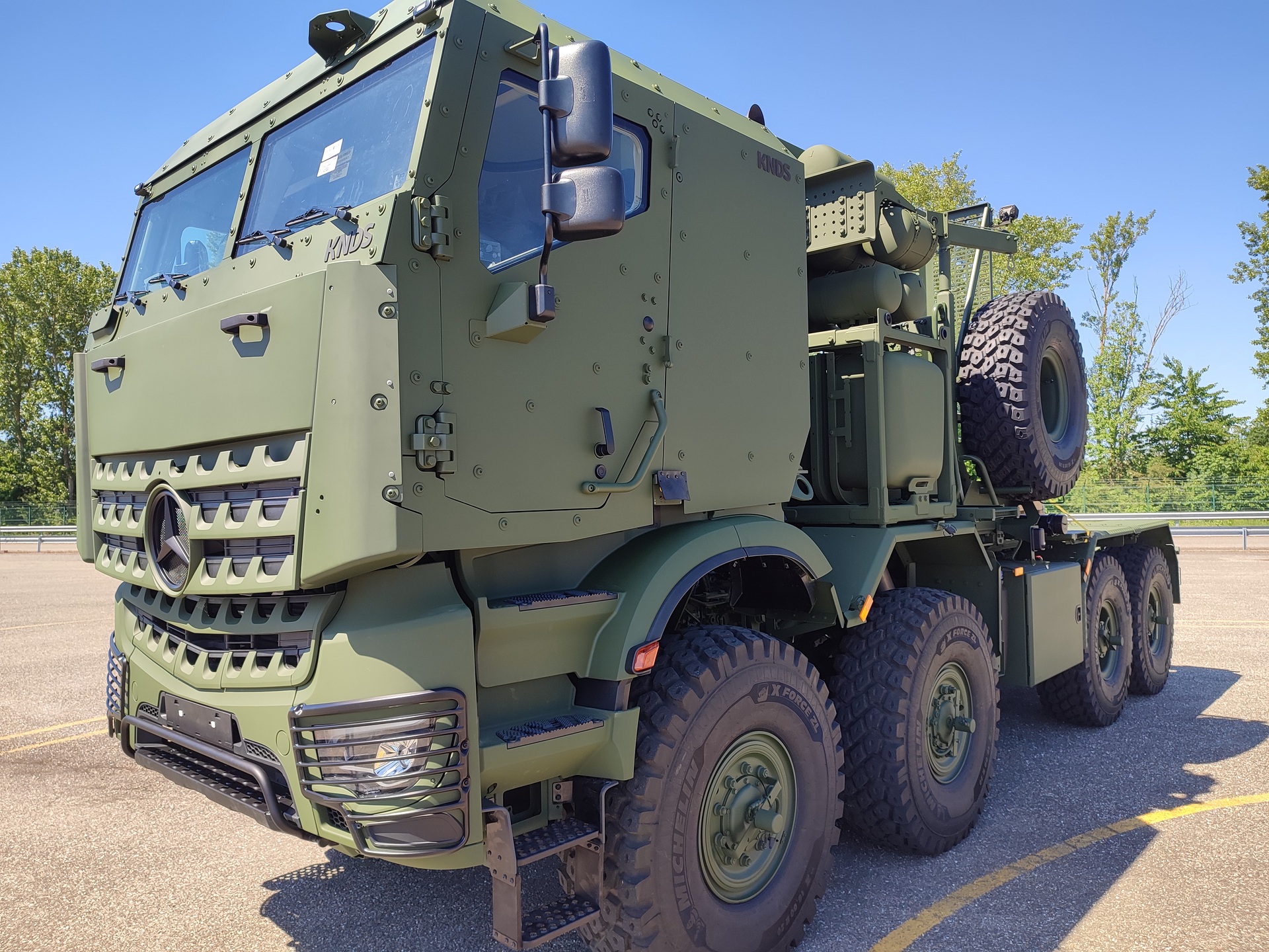 Daimler Truck zeigt umfangreiches Portfolio an Mobilitätslösungen für den Defence-Bereich auf der Eurosatory 2026