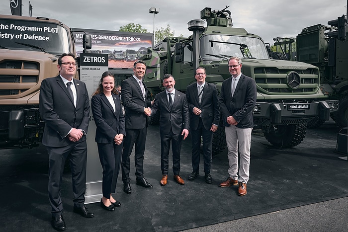 Daimler Truck und Roshel schließen strategische Partnerschaft auf der Eurosatory 2026