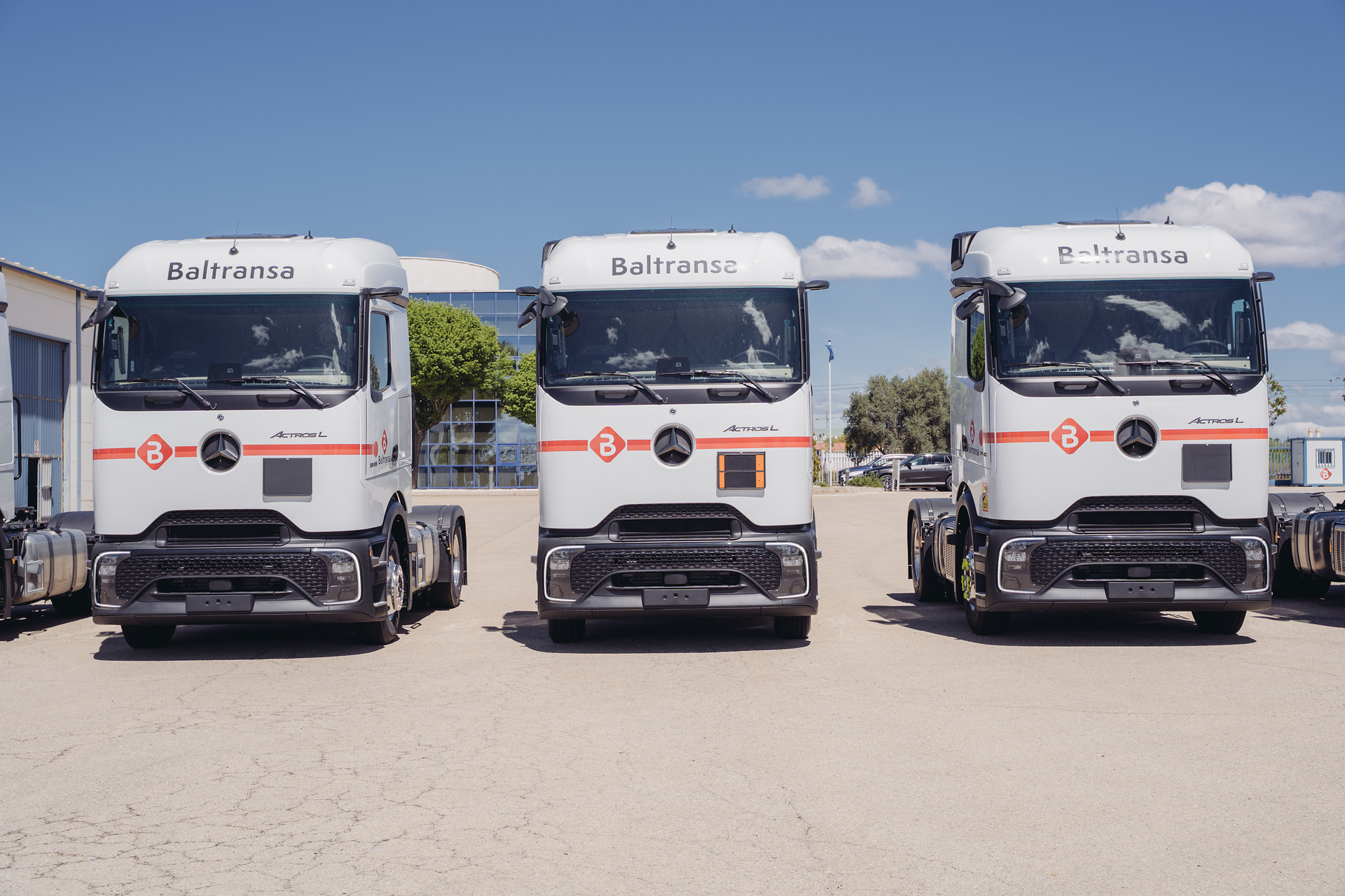 Der spanische Logistiker Baltransa verstärkt seine Flotte mit 25 neuen Mercedes Benz Actros L ProCabin